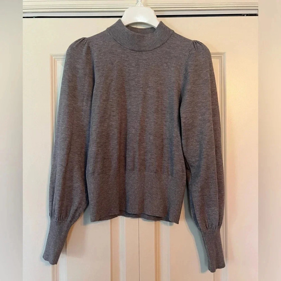 Philosophy grey light-weight sweater. Size Small. - Picture 1 of 8